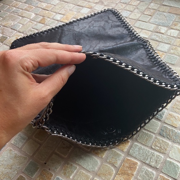 Gorgeous clutch! - Picture 3 of 3